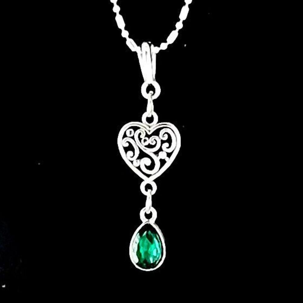 BAB Green Tear Drop & Heart w/925 Silver Chain